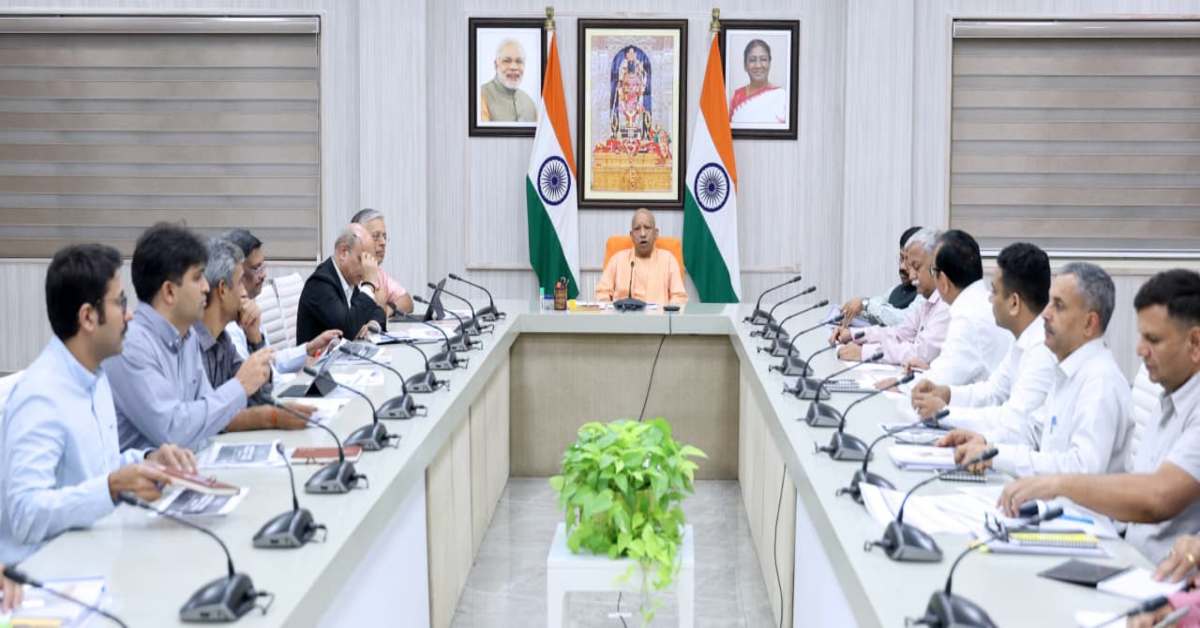 CM योगी ने की बुंदेलखंड औद्योगिक विकास प्राधिकरण के प्रगति की समीक्षा, कहा- बुंदेलखंड अब पिछड़ेपन की परिभाषा नहीं, बल्कि प्रगति का प्रतीक बनेगा