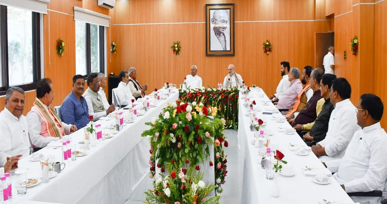 एनडीए में सीट बंटवारे पर घमासान, नीतीश नाराज, विवाद सुलझाने के लिए अमित शाह आज आ सकते हैं पटना