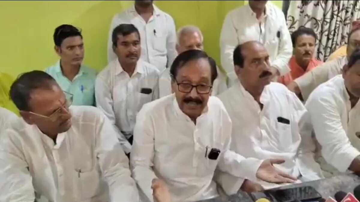 चुनाव से पहले जेडीयू में बगावत, औरंगाबाद से कई पदाधिकारियों ने दिया इस्तीफा, पूर्व विधायक समेत कई नेताओं ने छोड़ी पार्टी