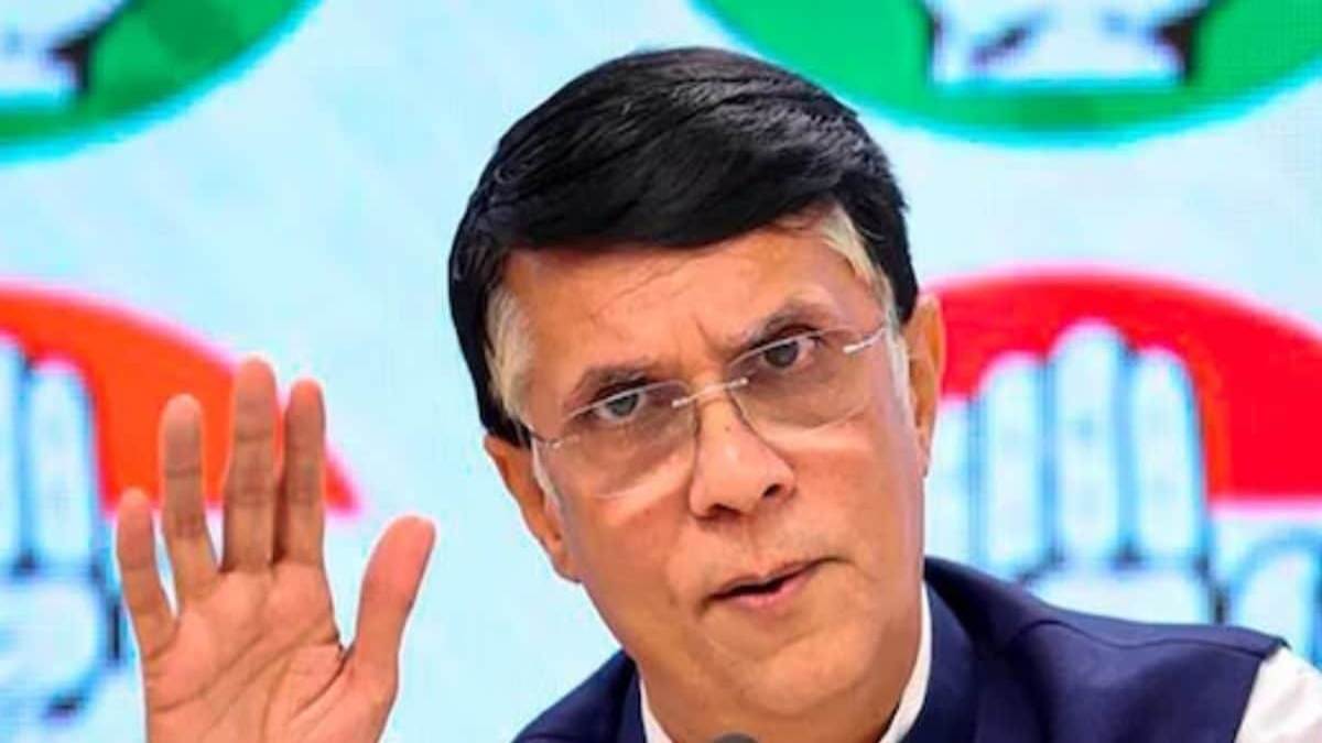 कांग्रेस नेता पवन खेड़ा का अमित शाह पर हमला, कहा- घुसपैठ नहीं रोक पा रहे तो गृहमंत्री के कुर्सी लायक नहीं