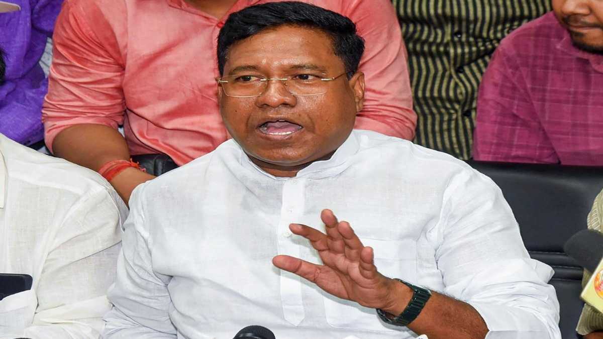‘पीएम मोदी देश ही नहीं, दुनिया के लिए प्रेरणा हैं’, मंत्री संतोष सुमन बोले- भ्रष्टाचार पर बोलने वाले खुद अंधेरी कोठरी में डूबे हैं