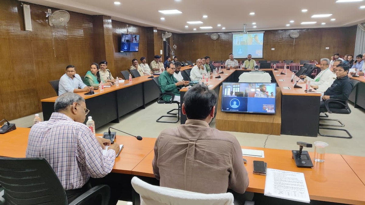 शांति समिति की बैठक सम्पन्न: दीपावली और छठ पर्व को लेकर प्रशासन सतर्क, तैयारियों में तेजी