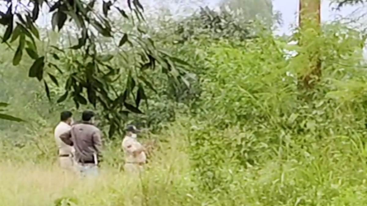 किडनी फेलियर से बच्ची की मौत, पुलिस ने कब्र खोदकर निकाली लाश, अब तक किसी का नहीं हुआ पोस्टमार्टम
