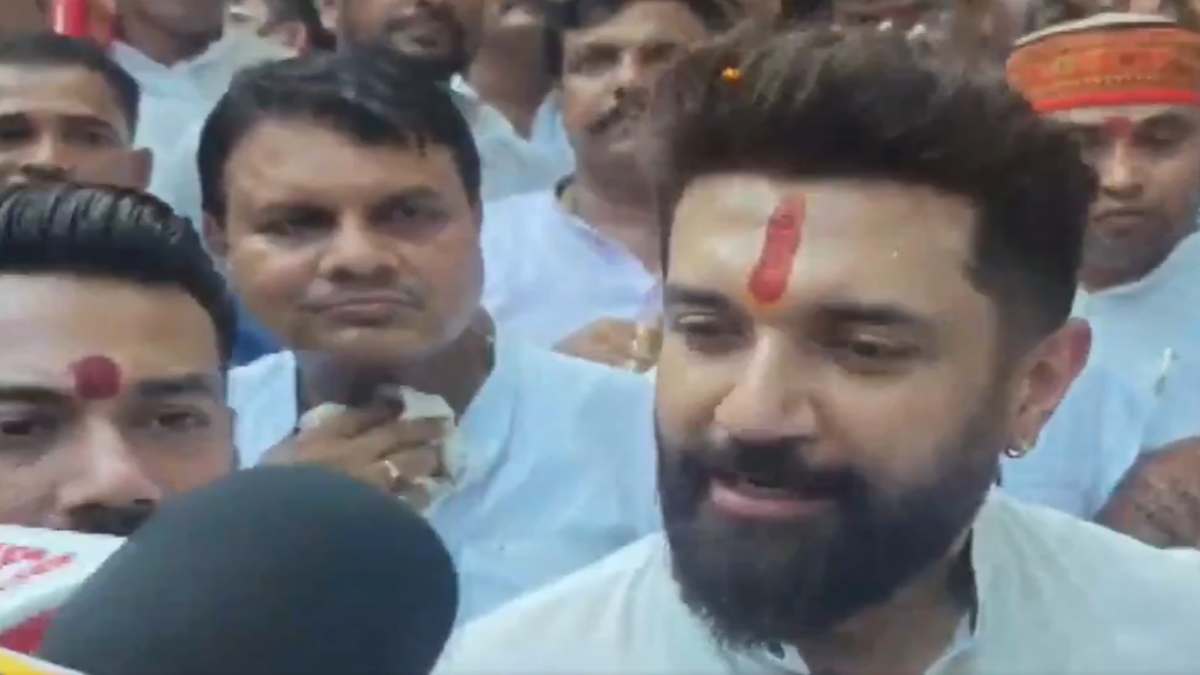 खगड़िया में चिराग पासवान का बड़ा बयान, कहा- न पद की मांग, न सीट की लड़ाई, सिर्फ ‘बिहार फर्स्ट, बिहारी फर्स्ट’ चाहता हूं