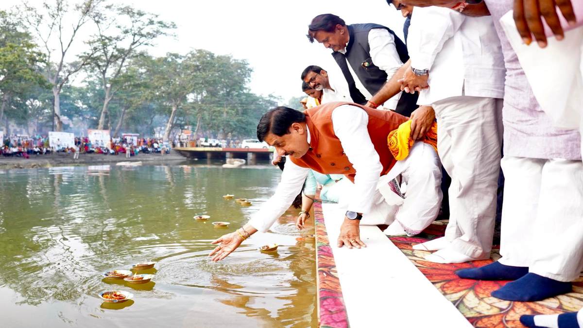 राम की तपोभूमि में ‘दीपोत्सव’, चित्रकूट में CM डॉ. मोहन ने किया दीपदान, कहा-विश्व भर में सनातन संस्कृति की बह रही धारा