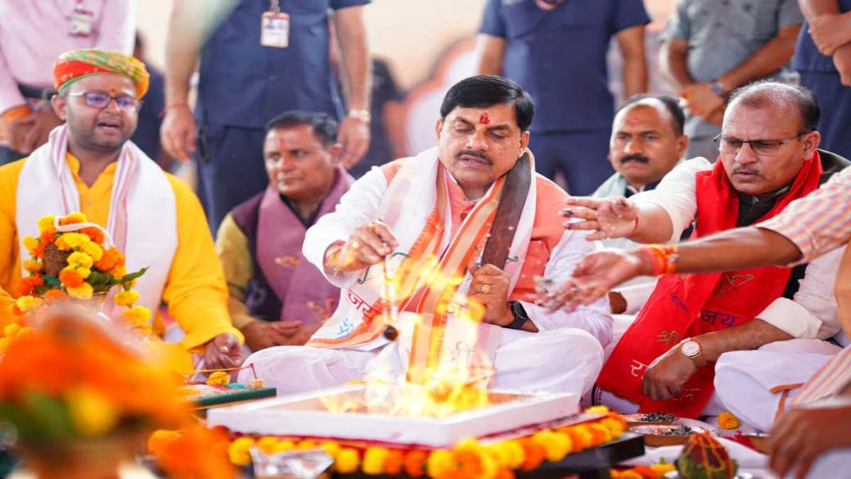 ओरछा में हो रहा भव्य श्रीराम राजा लोक का निर्माण, CM डॉ. मोहन ने 332.85 करोड़ के विकास कार्यों का किया भूमिपूजन एवं लोकार्पण, वैदिक मंत्रोच्चार के साथ की पूजा