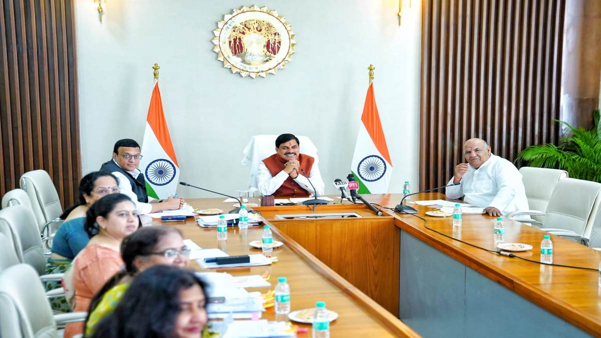 CM डॉ. मोहन की बड़ी सौगात: 13 जिलों के किसानों को दी 653.34 करोड़ की राहत राशि, कहा- किसान कल्याण हमारी प्राथमिकता 