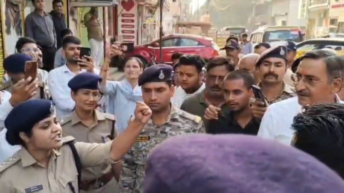 सनातन विरोधी कहा तो भड़की मुस्लिम लेडी अफसर: CSP हिना खान ने लगाए ‘जय श्री राम के नारे’, कहा- नारा लगाओगे तो मैं भी लगाउंगी, लेकिन बदतमीजी के इरादे से करोगे तो…