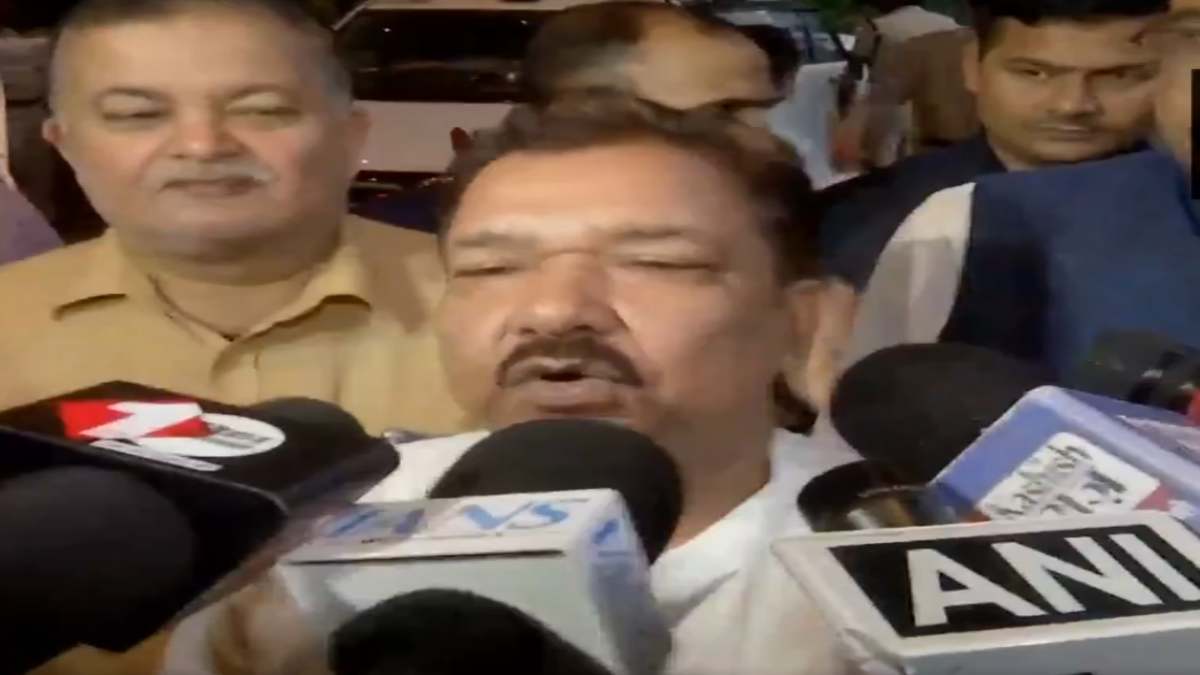 पिछड़े इलाकों में सुरक्षा, समय पर वोटर पर्ची और 2 फेज में हो चुनाव, दिलीप जायसवाल ने चुनाव आयोग से की मांग
