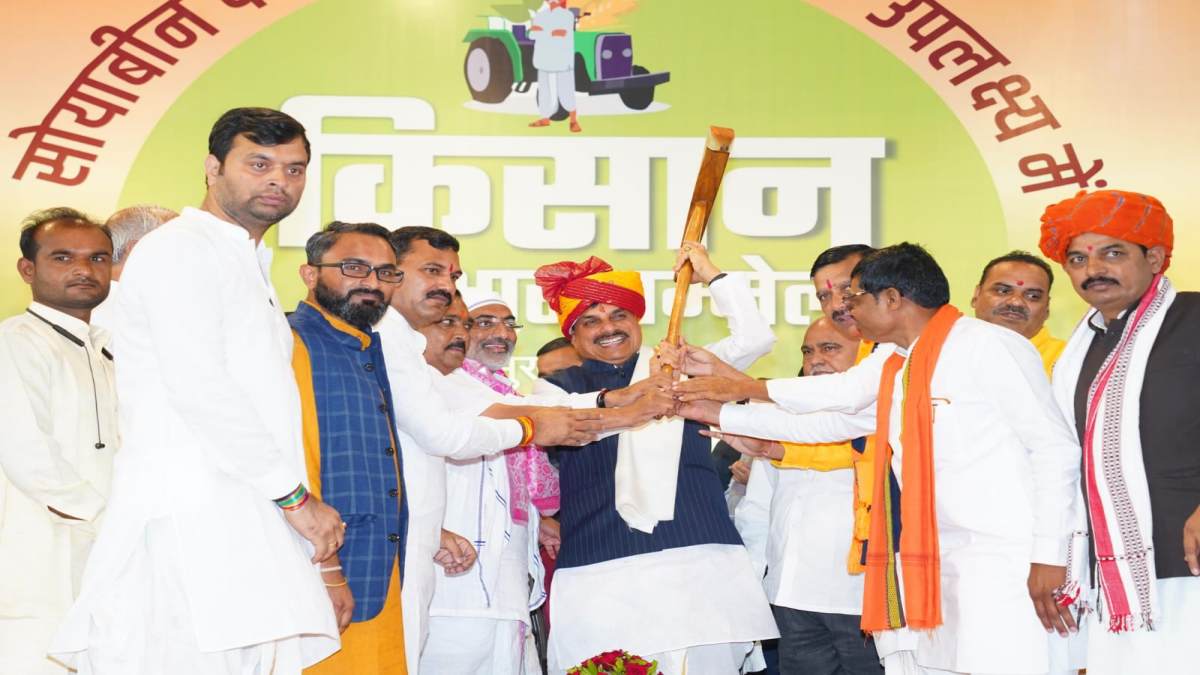 बड़ी राहत: अब सोलर पंप का किसानों को देना होगा महज 10%, सड़कों पर नहीं फेंकनी पड़ेगी फसलें, सीएम डॉ. मोहन ने बताया कैसे होगा ये सब?