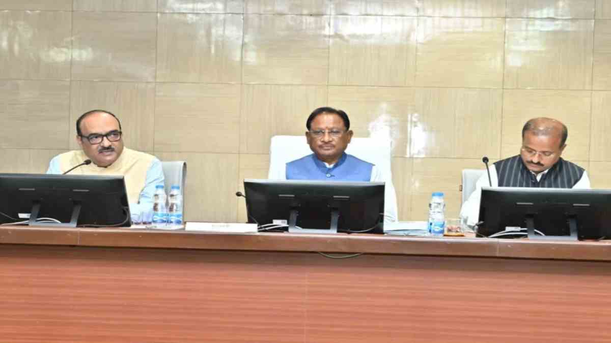 कलेक्टर-डीएफओ कॉन्फ्रेंस : सीएम साय वन विभाग के कार्यों की कर रहे समीक्षा