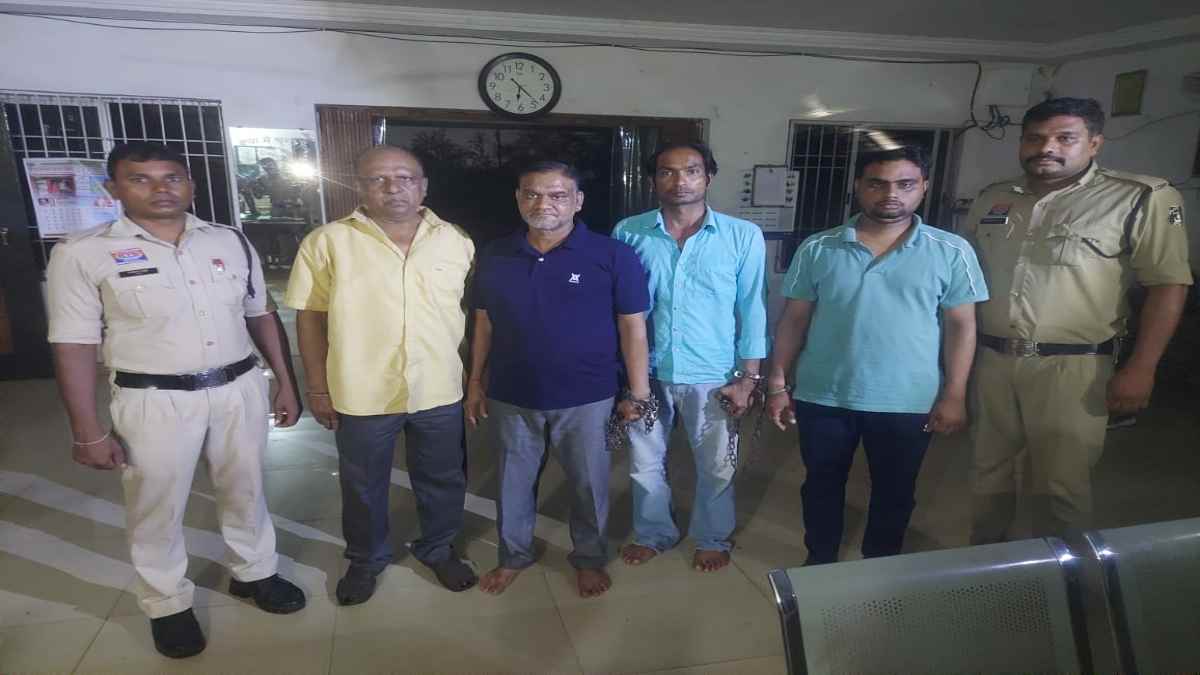 सरकारी नौकरी दिलाने के नाम पर ठगी : फर्जी नियुक्ति पत्र देकर ठगे लाखों रुपए, चार आरोपी गिरफ्तार