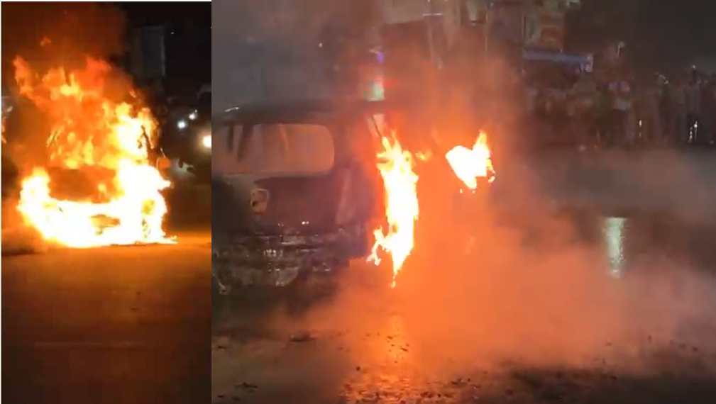 CG News : चलती EV कार में लगी आग, इलाके में मचा हड़कंप, देखें VIDEO