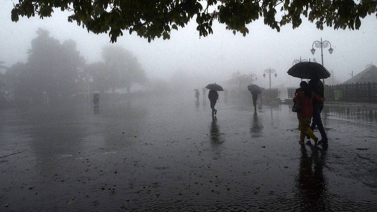 ओडिशा में भारी बारिश का अलर्ट, कई जिलों के लिए IMD ने जारी की रेड वार्निंग