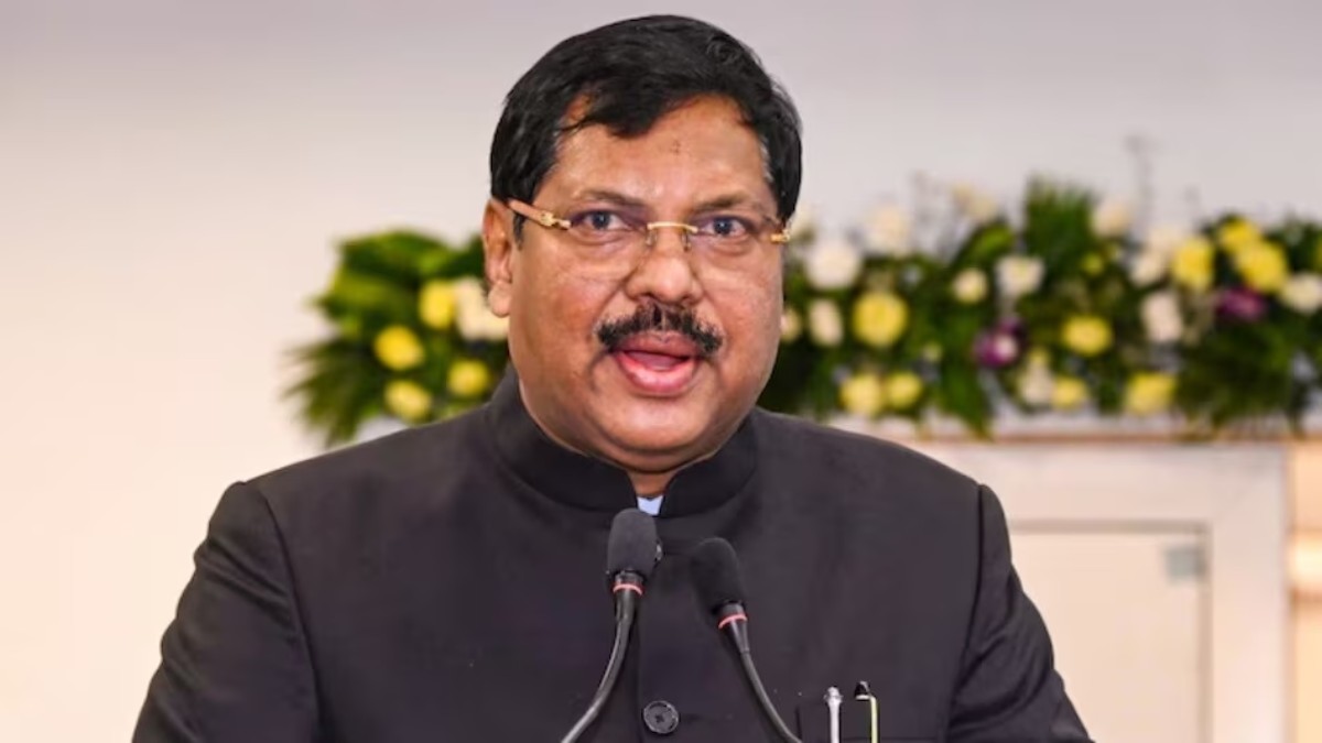 सुप्रीम कोर्ट में CJI बीआर गवई को वकील ने जूता फेंककर मारने की कोशिश की, पुलिस ने आरोपी वकील को हिरासत में लिया, दलित समुदाय से आते हैं चीफ जस्टिस