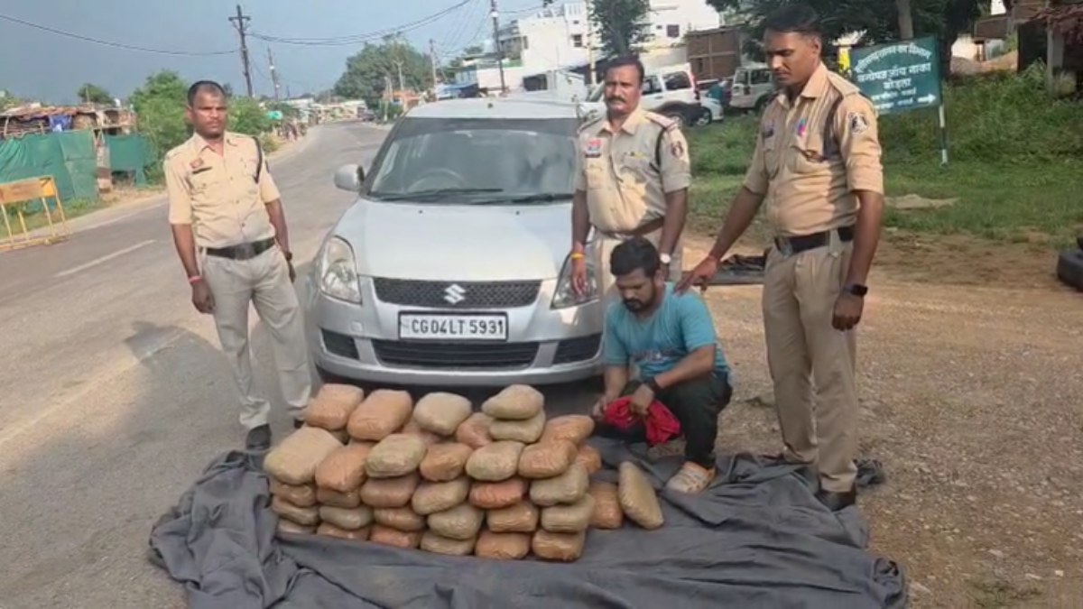 CG News : नकली नंबर प्लेट और विशेष चेंबर बनाकर कार में गांजा तस्करी, 50 किलो से अधिक माल के साथ आरोपी गिरफ्तार