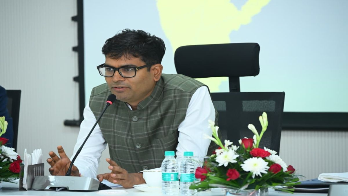 जीएसटी विभाग की समीक्षा बैठक : वित्त मंत्री ओपी चौधरी ने अधिकारियों को दिए निर्देश, कहा- प्रदेश के राजस्व वृद्धि के लिए लें जिम्मेदारी