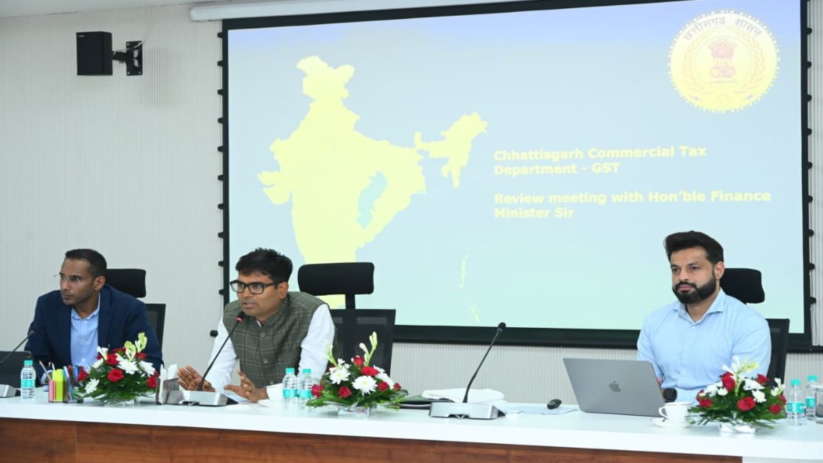 ‘जीएसटी बचत उत्सव’: वित्त मंत्री ओपी चौधरी ने अधिकारियों को दिए निर्देश, कहा- आम जनता को मिले जीएसटी की घटी दरों का लाभ