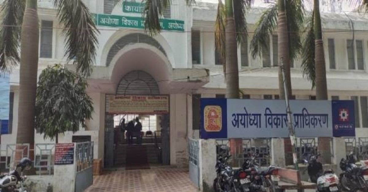 राम भरोसे साकेतपुरी! बिना कुछ काम किए अपनी ही पीठ थपथपाने में लगे जिम्मेदार, दुरुस्तीकरण के नाम पर मोटी मलाई काट रहे अधिकारी