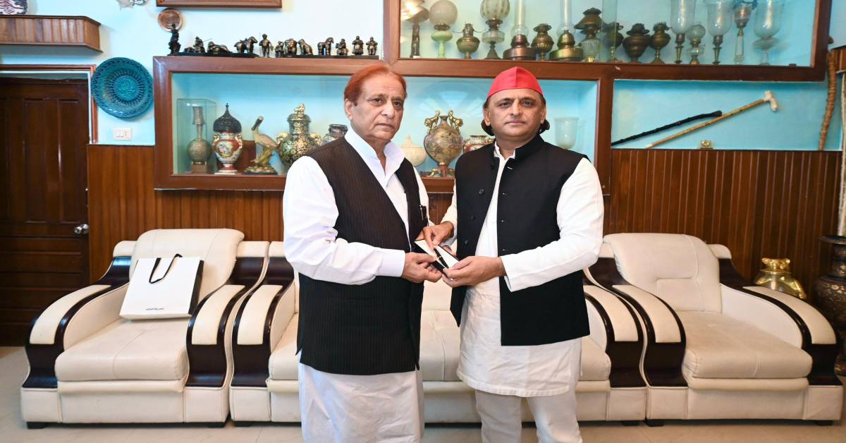 आजम खान से मुलाकात के बाद बोले अखिलेश, कहा- पुराने लोगों की बात ही अलग है, आजम हमारी पार्टी की धड़क