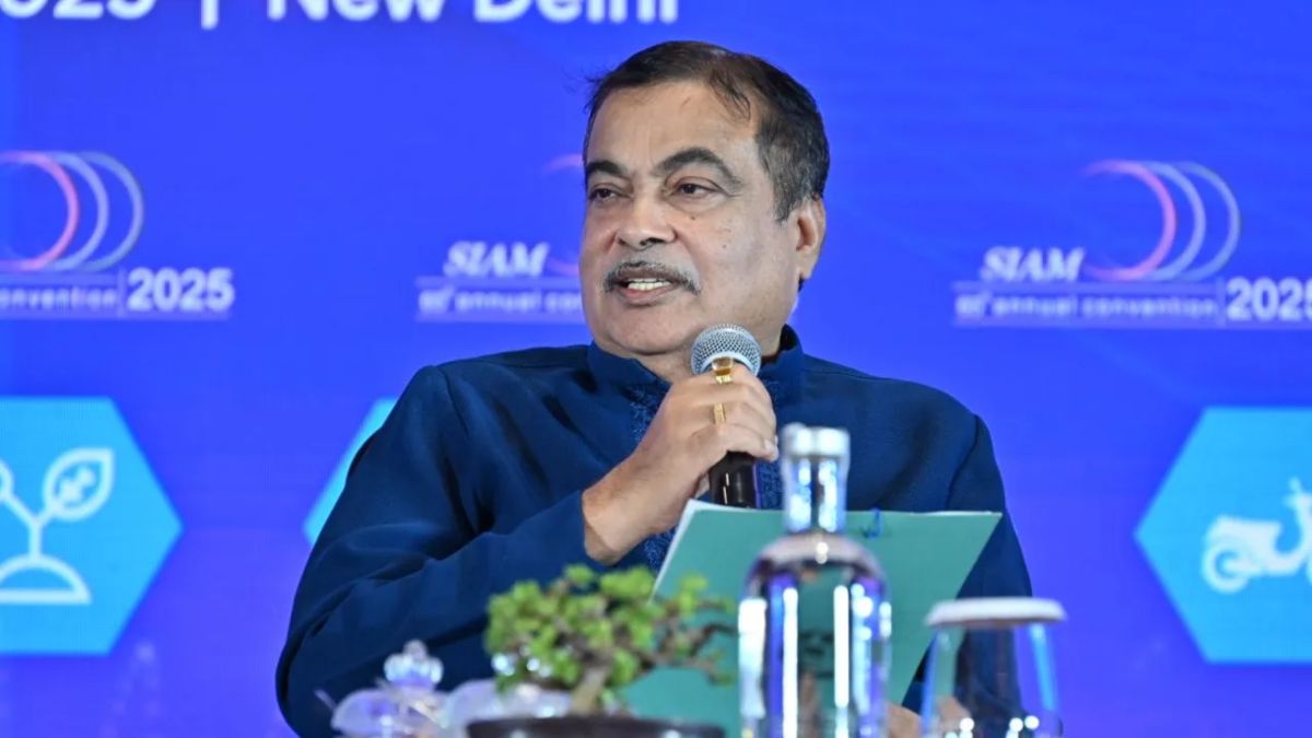 “Waste to Road” मिशन शुरू: भारत में कचरे से सड़कों का होगा निर्माण, केंद्रीय मंत्री नितिन गडकरी ने बताया नया प्लान