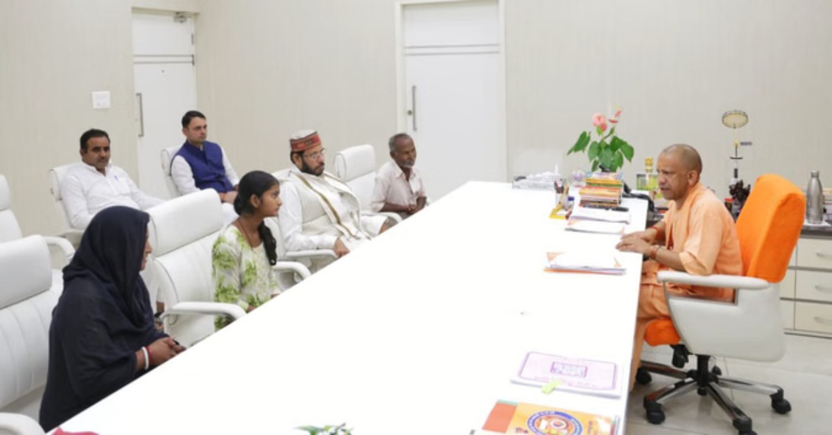 भीड़ की पिटाई से मारे गए हरिओम की पत्नी ने सीएम योगी से की मुलाकात