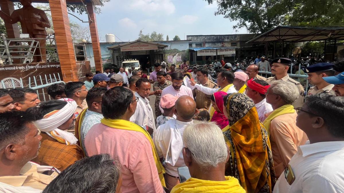 माँ बम्लेश्वरी मंदिर विवाद गहराया : ट्रस्ट और गोंड समाज आमने-सामने, पंचमी भेंट यात्रा से उपजा तनाव अब आंदोलन की चेतावनी तक पहुंचा