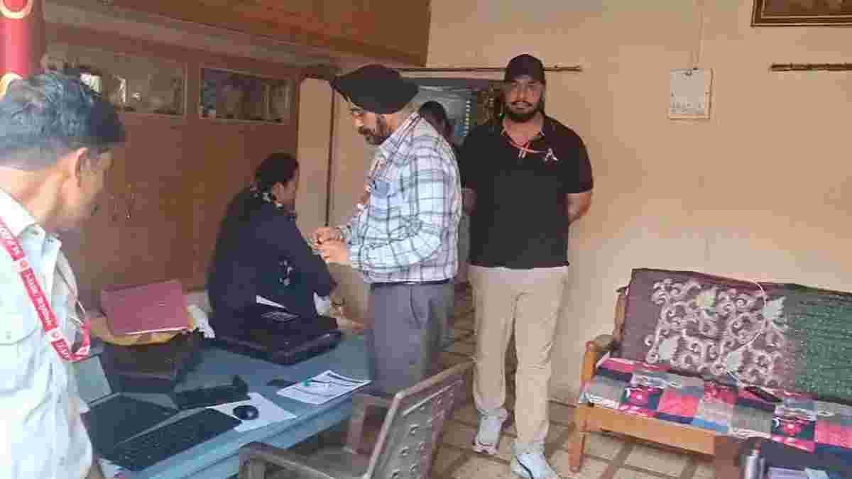 सेल्समैन के 3 ठिकानों पर EOW की रेडः 20 सदस्यीय टीम ने सुबह दी दबिश,​ 175 फीसदी आय से अधिक संपत्ति का खुलासा, कार्रवाई जारी