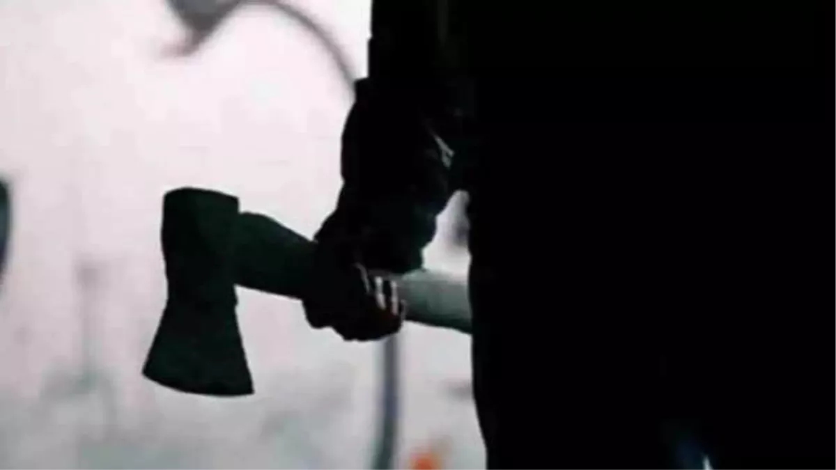 Rajasthan News : प्रेमी के साथ पकड़ाने पर मां ने कुल्हाड़ी से काटे बेटी के पैर …