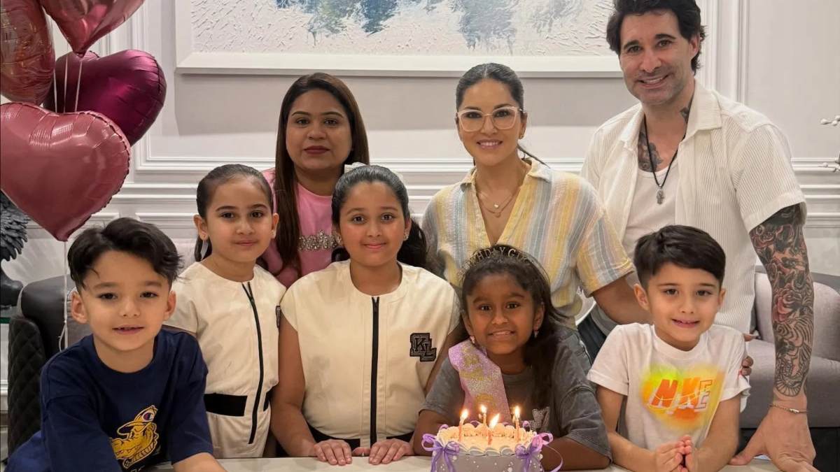 Sunny Leone ने मनाया अपनी बेटी निशा का 10वां जन्मदिन, पोस्ट शेयर कर कहा- चमकता सितारा …