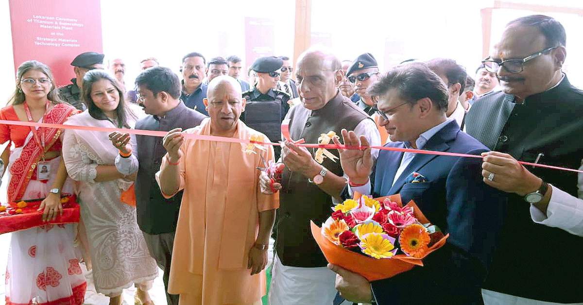 8-10 साल पहले यह सोचा भी नहीं जा सकता था कि उत्तर प्रदेश इस तरह के Industrial Revolution को लीड करेगा- राजनाथ सिंह