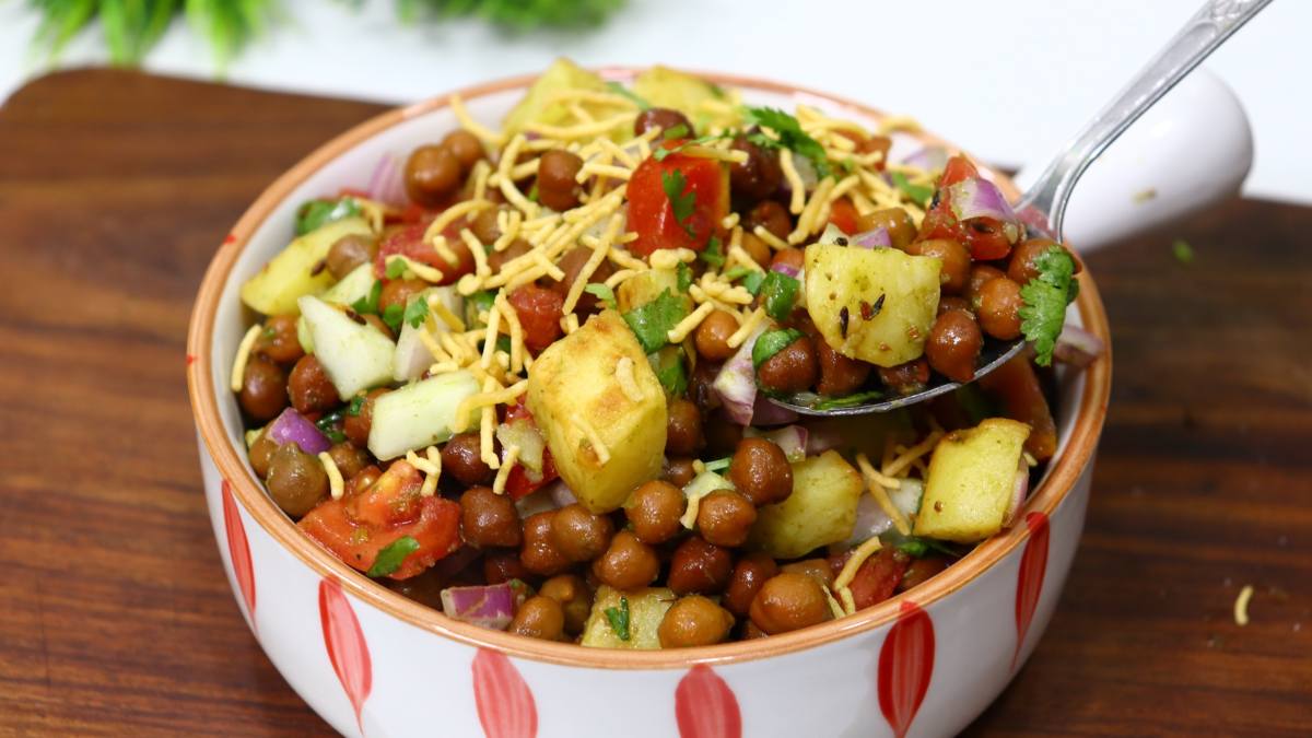 दिवाली में घर आए मेहमानों को खिलाएं ये चटपटी चाट, सभी करेंगे तारीफ