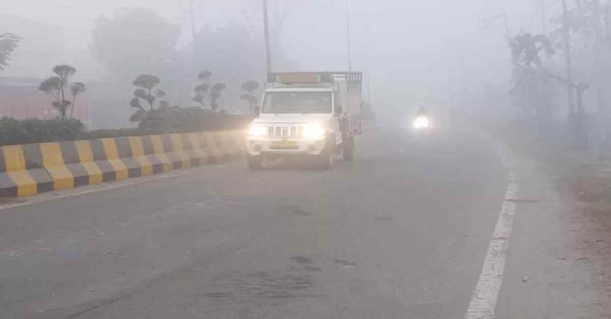 UP WEATHER: प्रदेश में लुढ़क रहा पारा, पड़ेगी हाड़ कंपा देने वाली ठंड, जानिए मौसम का मिजाज…