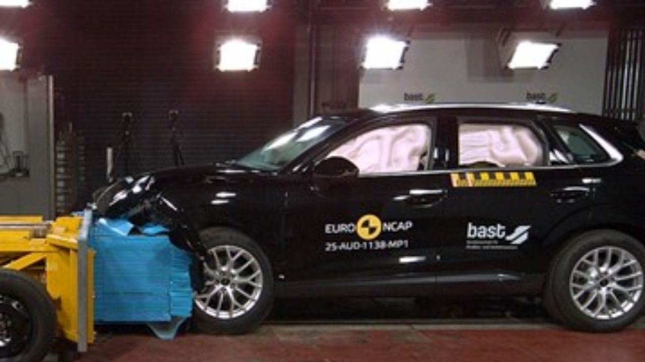 भारत में लॉन्च से पहले Audi Q3 का Crash Test, मिली 5-स्टार सेफ्टी रेटिंग