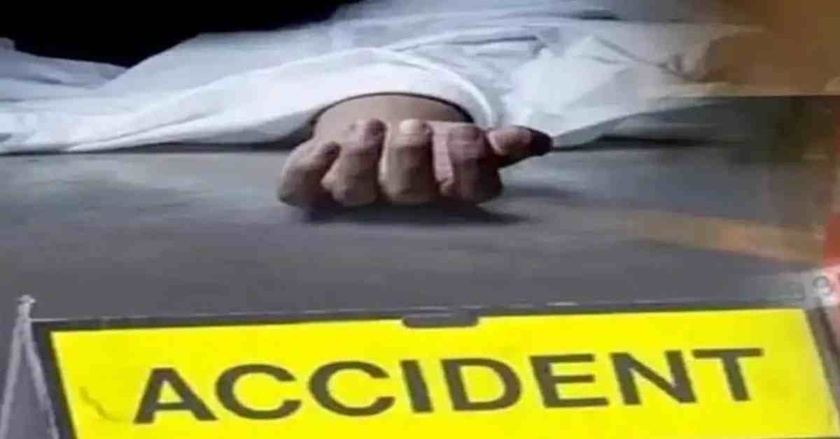 रफ्तार ने लगाया जिंदगी पर ब्रेक: तेज रफ्तार डंपर अनियंत्रित होकर यमुना नदी में गिरी, वाहन चालक की मौत
