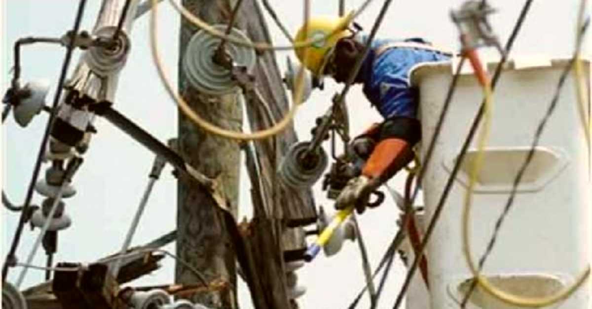 अब आर या तो पार! कल से निजीकरण और वर्टिकल सिस्टम के खिलाफ सभी जिलों में बिजली कर्मचारी करेंगे प्रदर्शन, चरमरा सकती है व्यवस्था