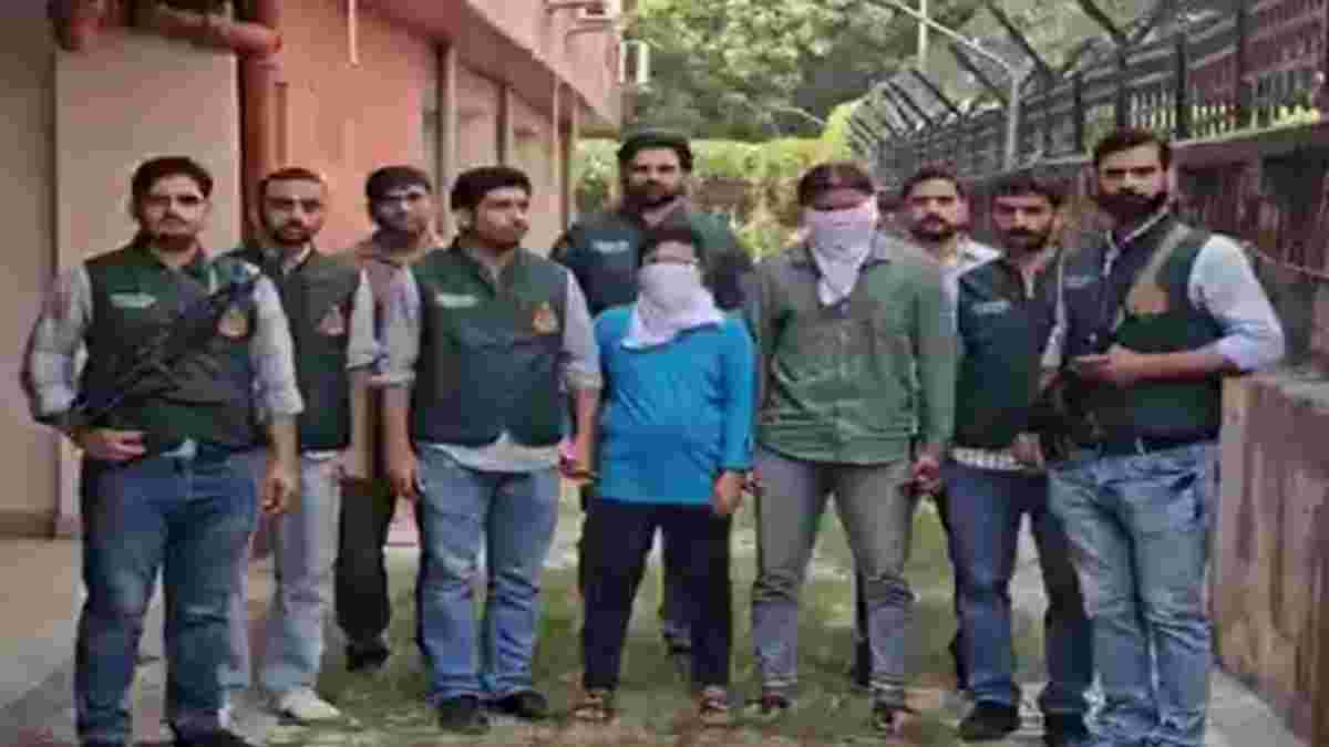 आतंकी दिल्ली-भोपाल में करने वाले थे बड़े धमाकेः ISIS के कपड़े, झंडे और मास्क मिला, सीरिया में बैठे आका को करते थे रिपोर्ट, सांसद और विधायक ने कही यह बात