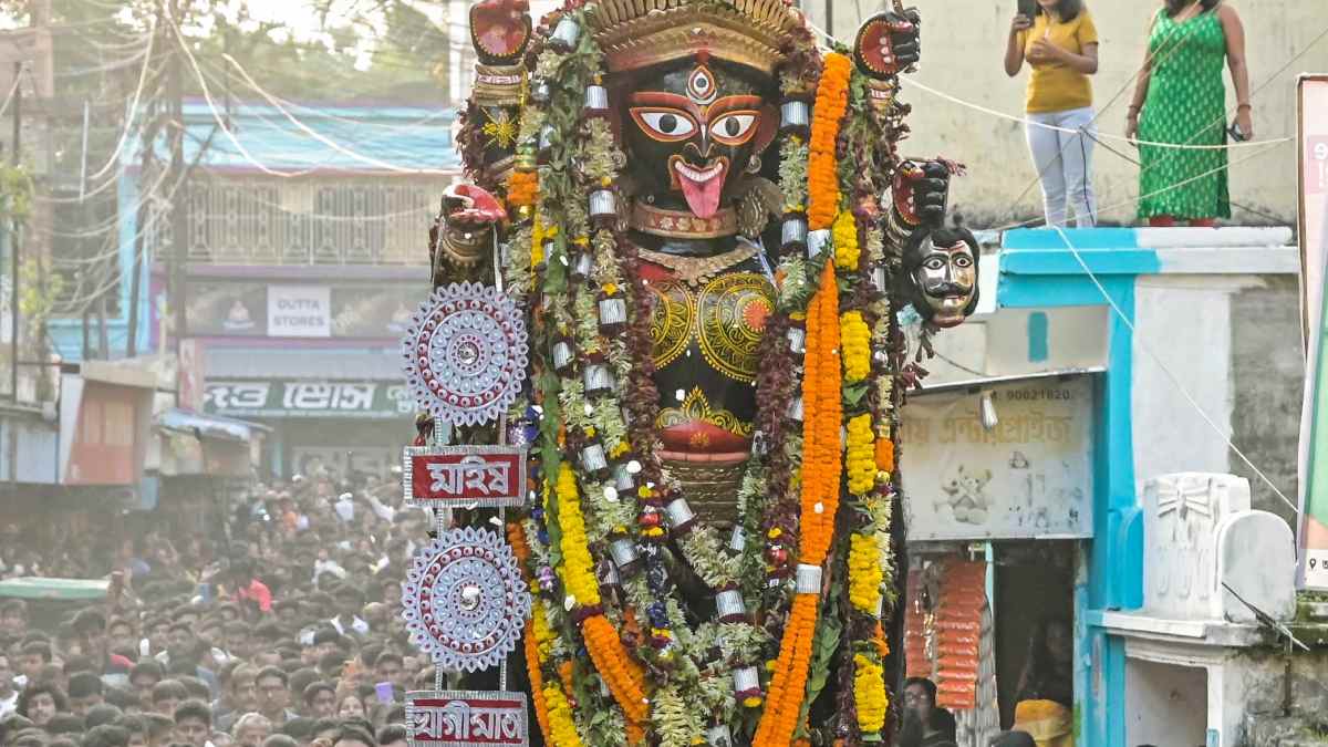 कटक में काली पूजा विसर्जन के दौरान बवाल, चांदनी चौक पर मचा हंगामा, रोका गया जुलूस