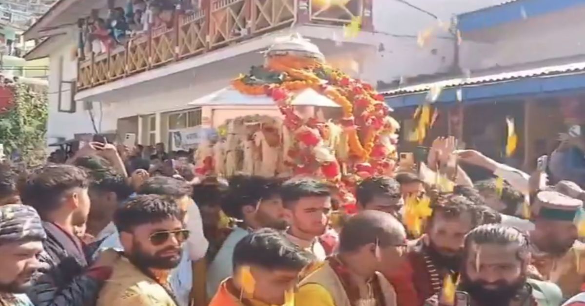ओंकारेश्वर मंदिर उखीमठ में विराजित हुई बाबा केदार की पंचमुखी चल विग्रह डोली, 6 माह तक नहीं होंगे दर्शन