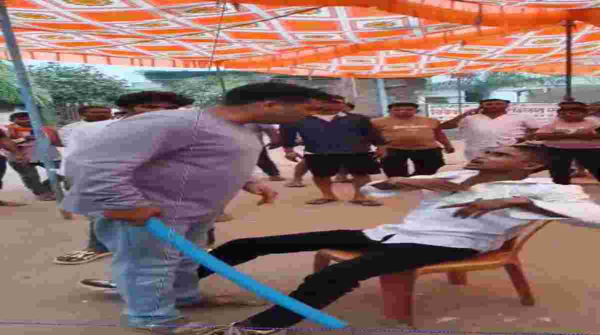नेता की दबंगईः बीजेपी मंडल अध्यक्ष का युवक की पिटाई करते वीडियो वायरल, पिता की शिकायत पर मामला दर्ज