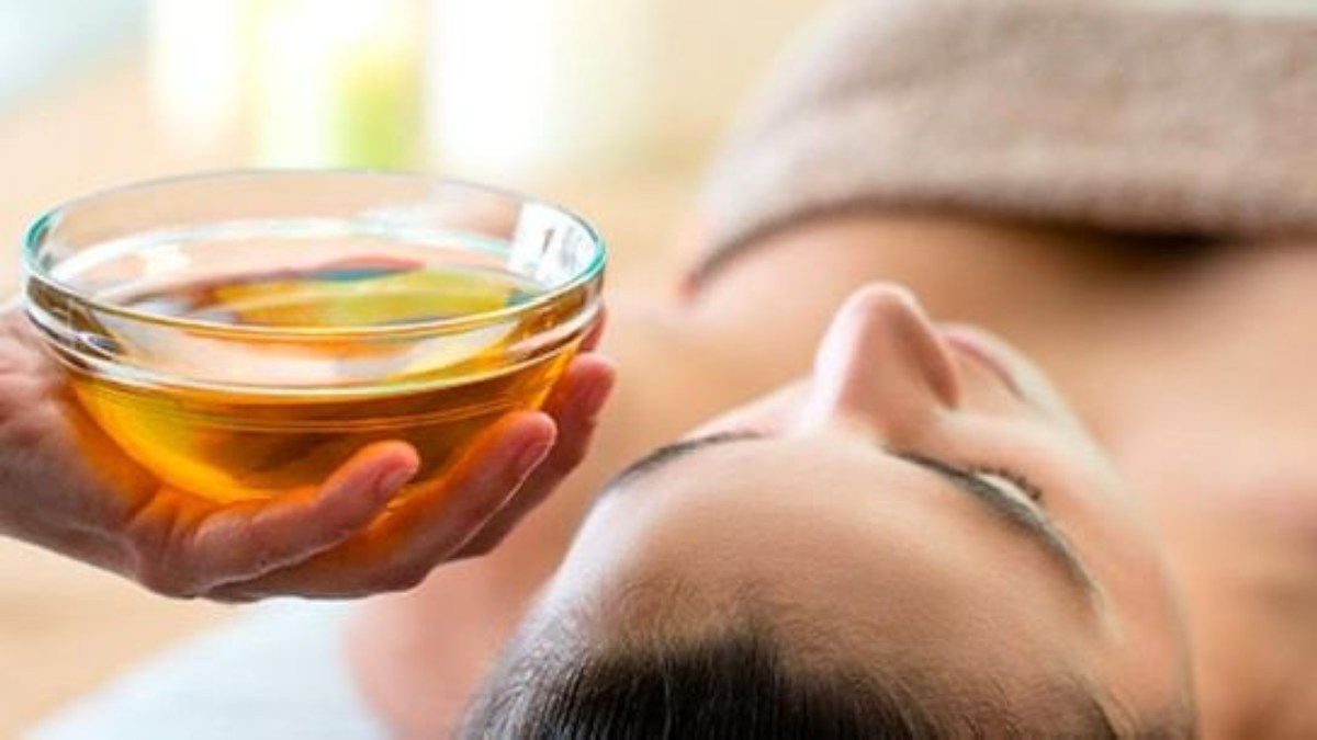 सर्दियों में नहाने के बाद त्वचा में लगता है रूखापन, तो अप्लाई करें ये तेल …