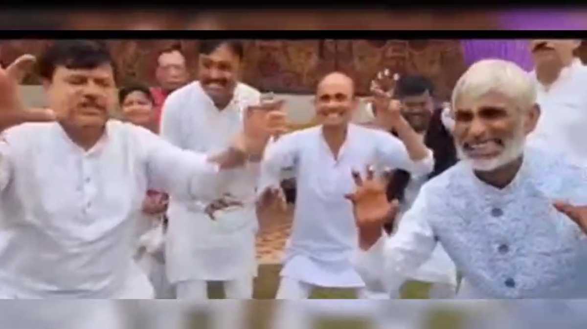 Exclusive: ऊर्जा मंत्री का अलग अंदाज, मंत्री प्रद्युम्न सिंह तोमर ने शेर की तरह खूंखार पंजे दिखाए, वीडियो वायरल