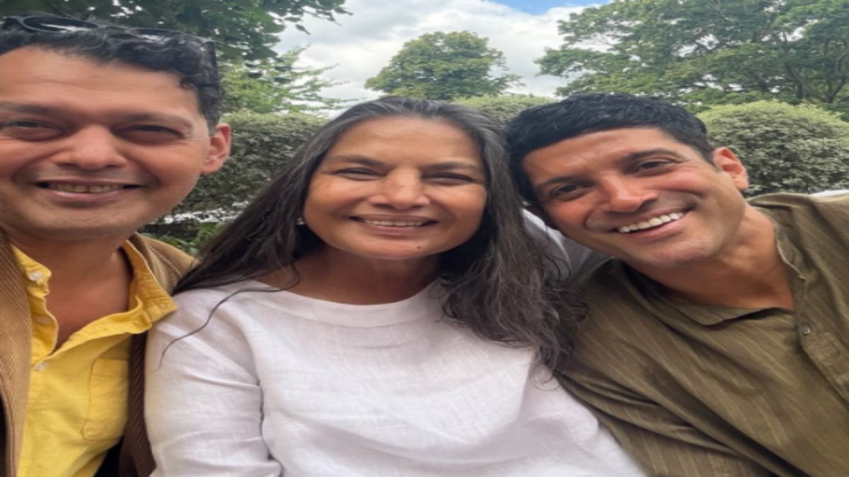 Shabana Azmi ने बेटे और भतीजे के साथ शेयर किया सेल्फी, कौप्शन में लिखा- मेरे दो अनमोल रतन …