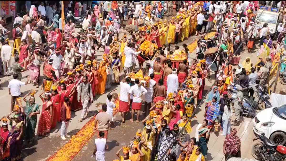 विश्व प्रसिद्ध बस्तर दशहरा का समापन, मावली माता की डोली विदाई में उमड़ा जनसैलाब