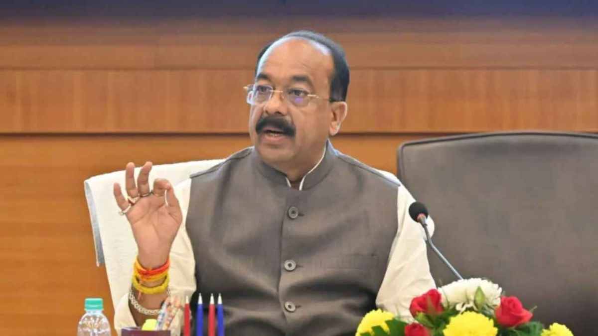 कांग्रेस समर्थक के विवादित जातिसूचक पोस्ट पर डिप्टी सीएम साव ने कहा – सामाजिक सौहार्द्र बिगाड़ने का अधिकार किसी को नहीं