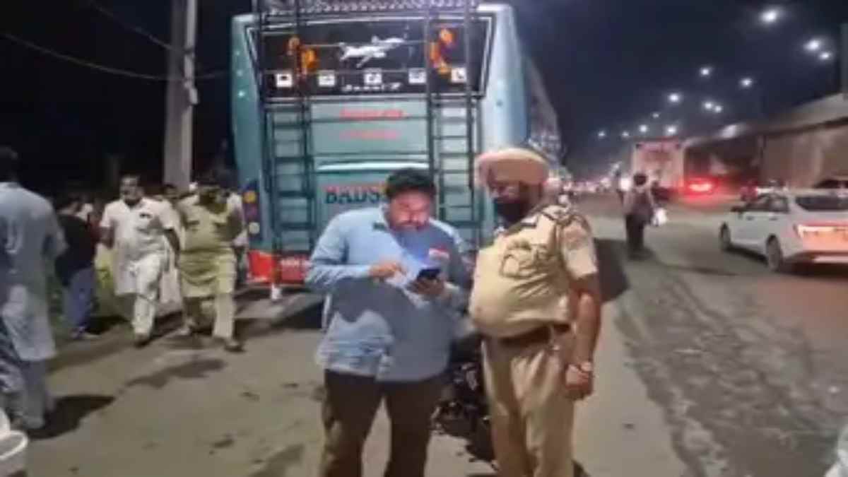 अमृतसर में बस हादसा : BRTS लैंटर से टकराए यात्री, 3 की मौत, तीन लाेग घायल