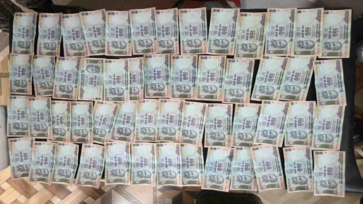 CG Crime : नकली नोट खपाने की फिराक में घूम रहे दो नाबालिग गिरफ्तार, 100-100 रुपए के 53 जाली नोट बरामद
