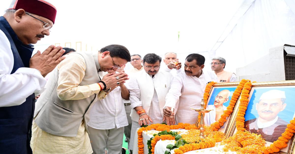 यूपी दौरे पर सीएम धामी : मुजफ्फरनगर में शहीद स्मारक पर पुष्पांजलि अर्पित कर शहीदों को दी श्रद्धांजलि, बोले- शहीद स्थल के री-डेवलपमेंट का मास्टर प्लान होगा तैयार
