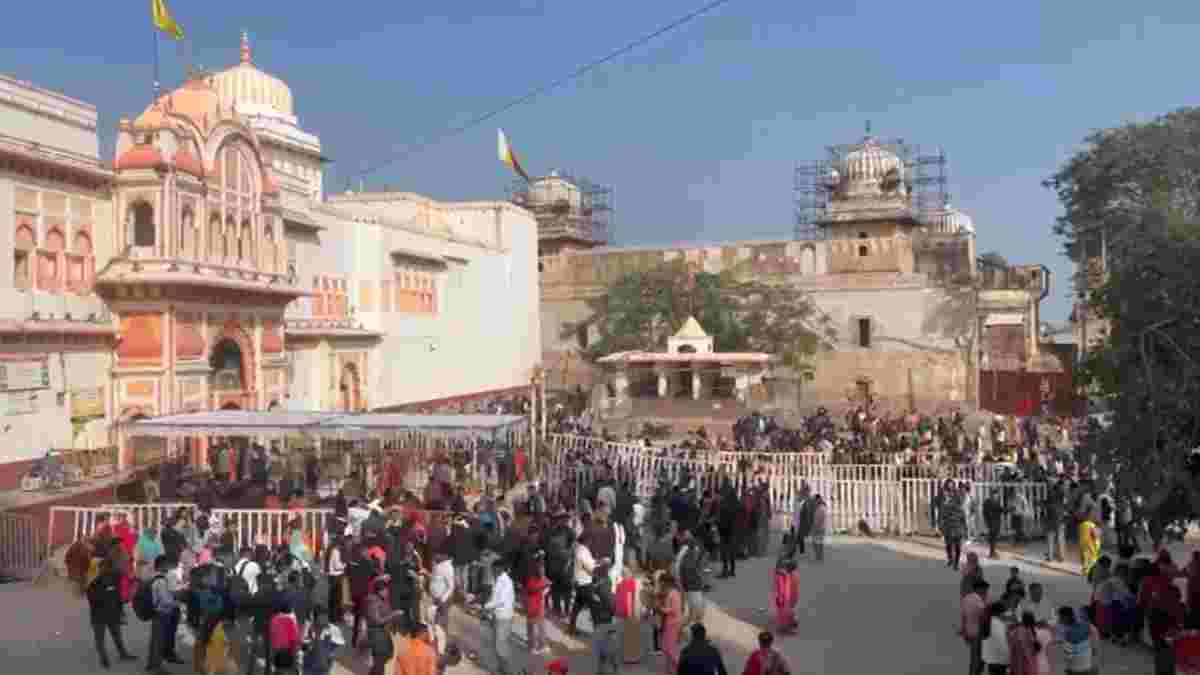 रावण से युद्ध के बाद विश्रामः दशहरे पर देर से उठे श्रीरामराजा सरकार, 430 साल पुरानी परंपरा कायम, पुलिस जवानों ने दी सलामी