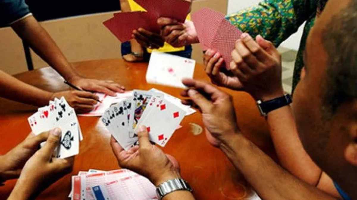 CG News : जुआ खेलते भाजपा-कांग्रेस के नेता समेत कई व्यापारी गिरफ्तार, होटल में सजी थी जुआरियों की महफिल